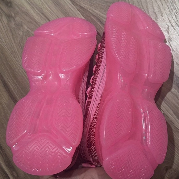 Steve Madden Pink Rhinestone Platform Sneakers Women’s Size 9 | New Without Box - Picture 5 of 7